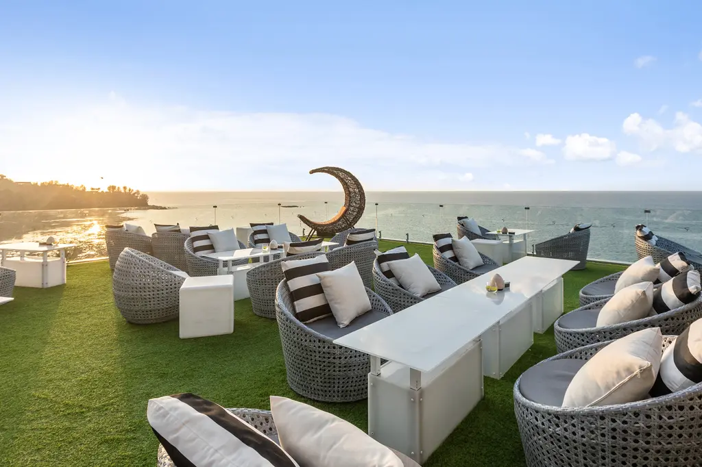 Cape Sienna Phuket Gourmet Hotel & Villas image 4