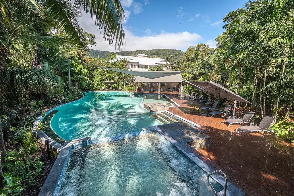 Oasis at Palm Cove image 4