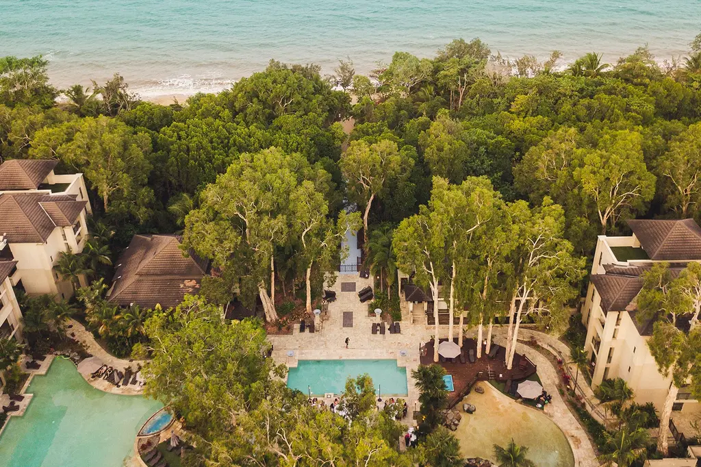 Pullman Palm Cove Sea Temple Resort & Spa image 4