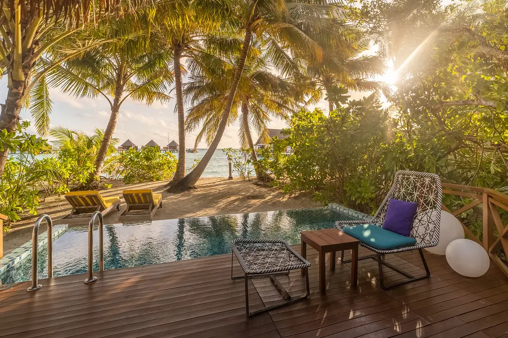 Mercure Maldives Kooddoo Resort image 10