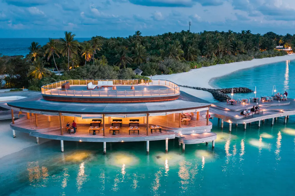 Sirru Fen Fushi – Private Lagoon Resort image 16
