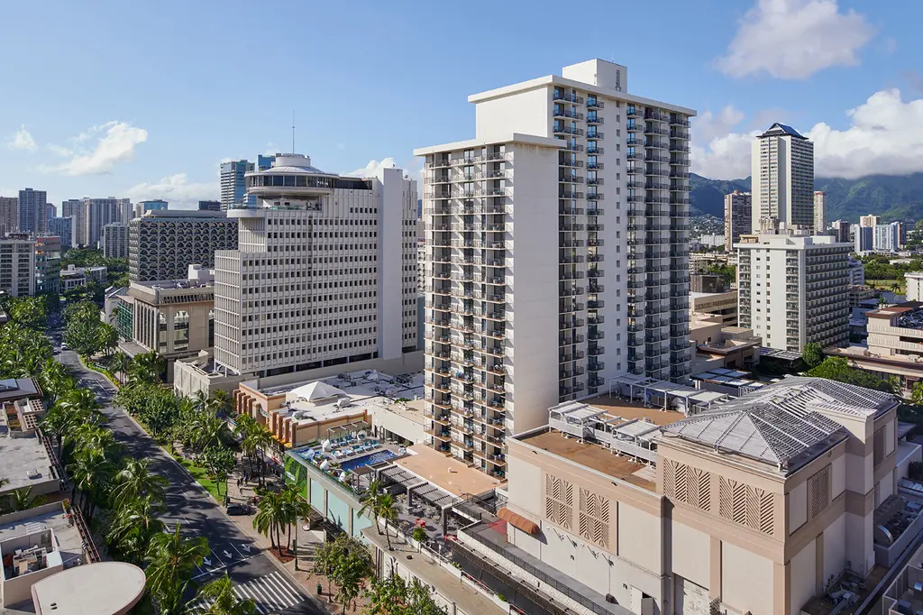 OUTRIGGER Waikiki Beachcomber Hotel image 10