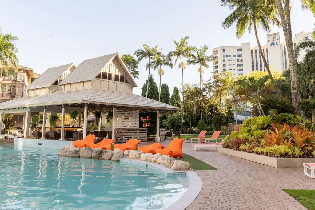 Novotel Cairns Oasis Resort image 1