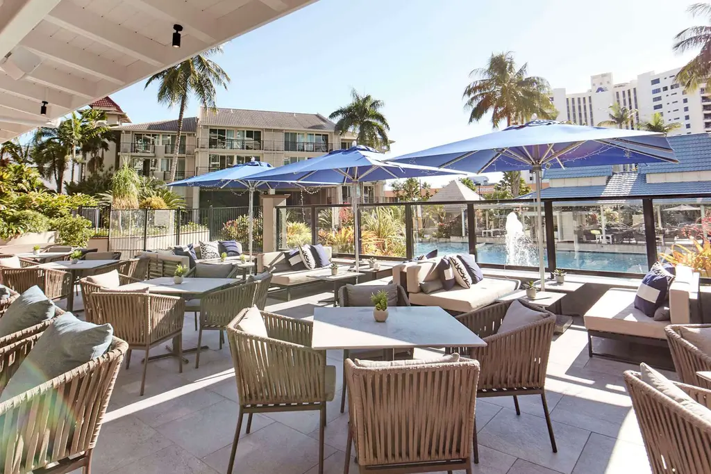 Novotel Cairns Oasis Resort image 8