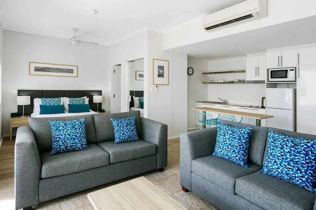 Mantra PortSea Port Douglas image 10