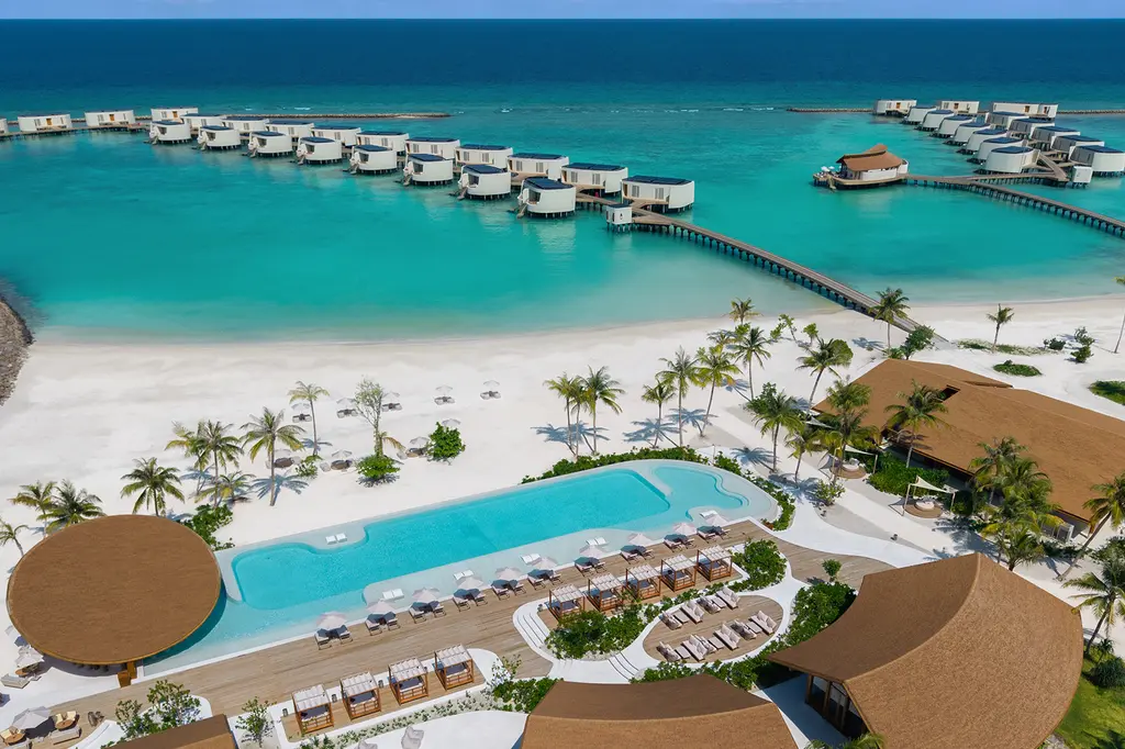 Centara Grand Lagoon Maldives image 2