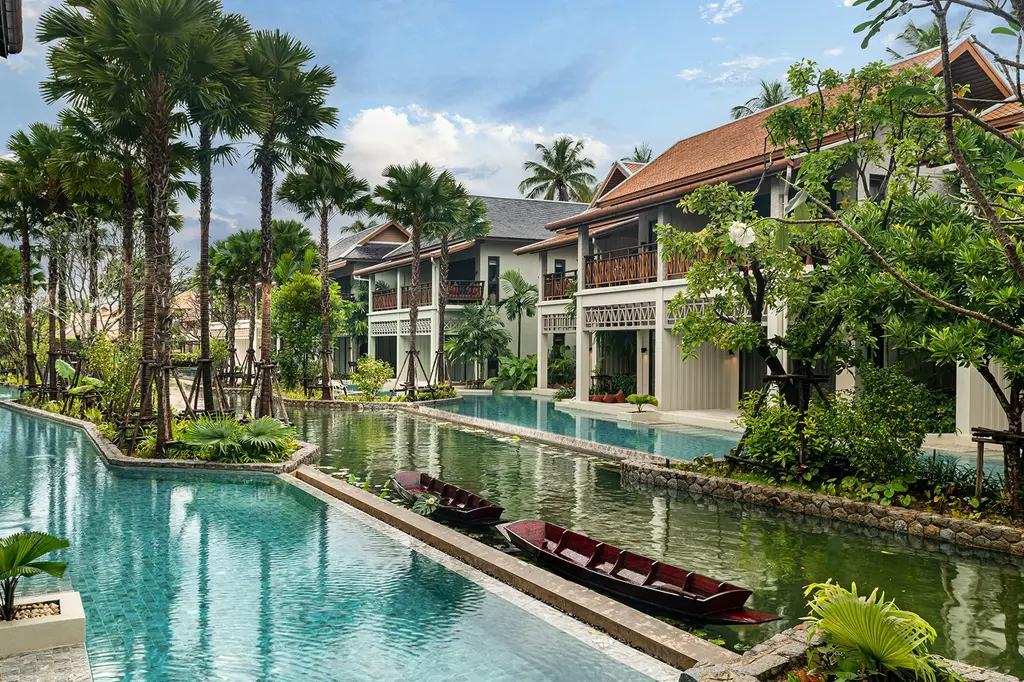 Grand Mercure Khao Lak Bangsak image 2