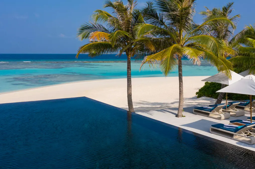 Kuredhivaru Resort & Spa Maldives image 10