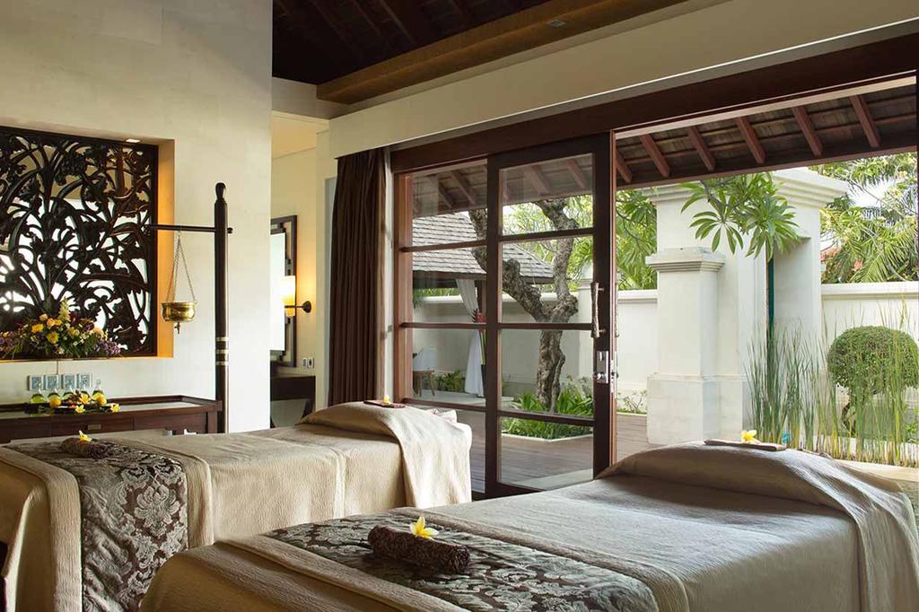 The Royal Santrian Luxury Beach Villas image 9