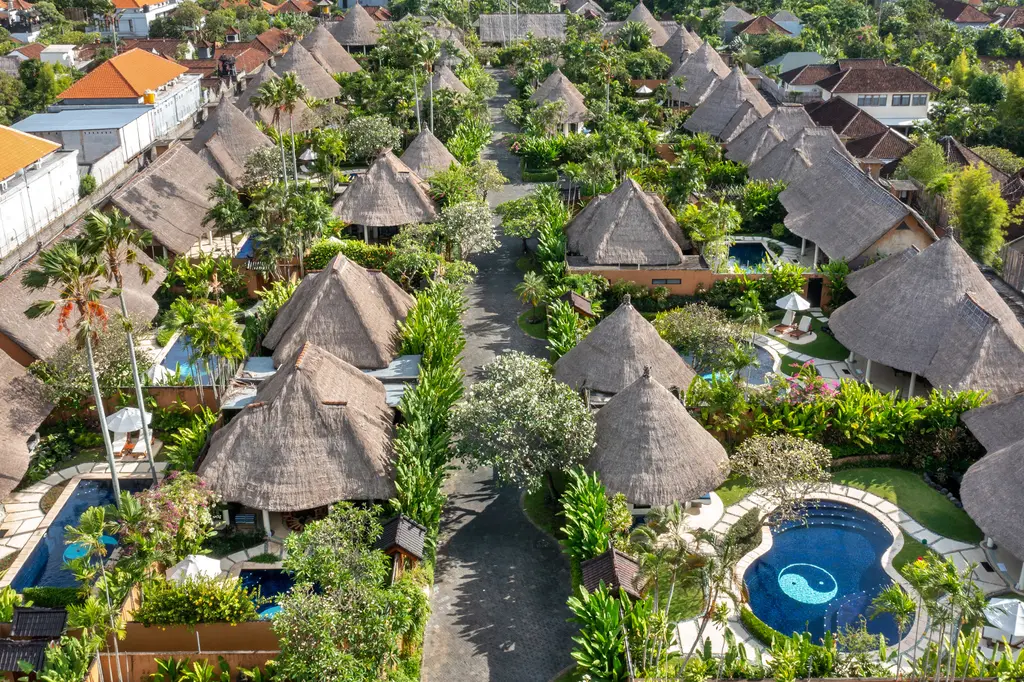 Impiana Private Villas Seminyak image 1