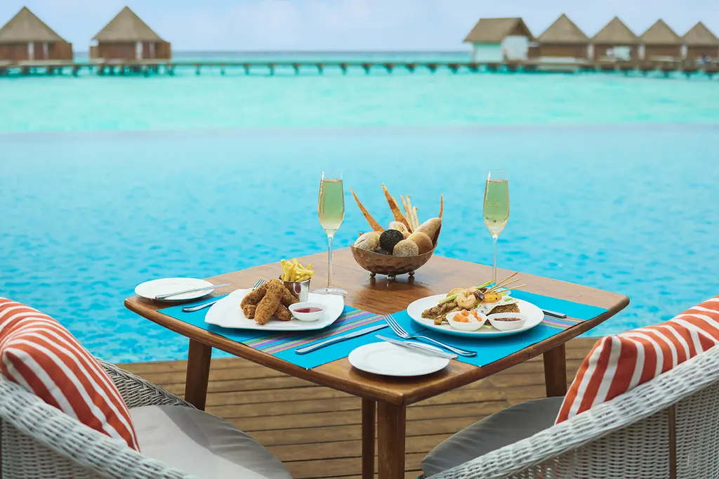 Mercure Maldives Kooddoo Resort image 5