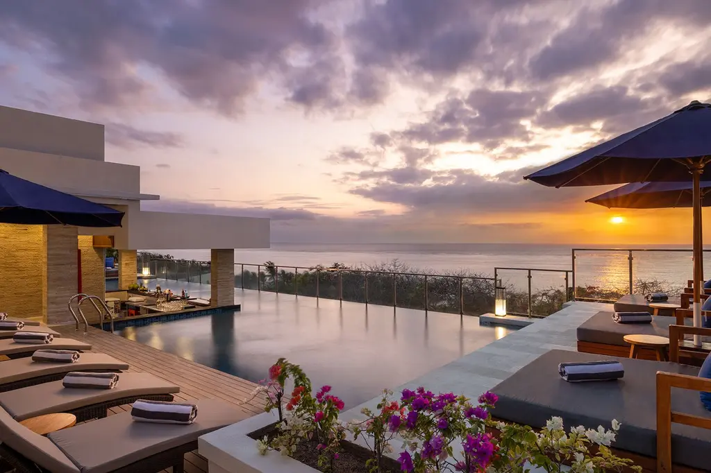 Bali Tropic Resort & Spa image 9