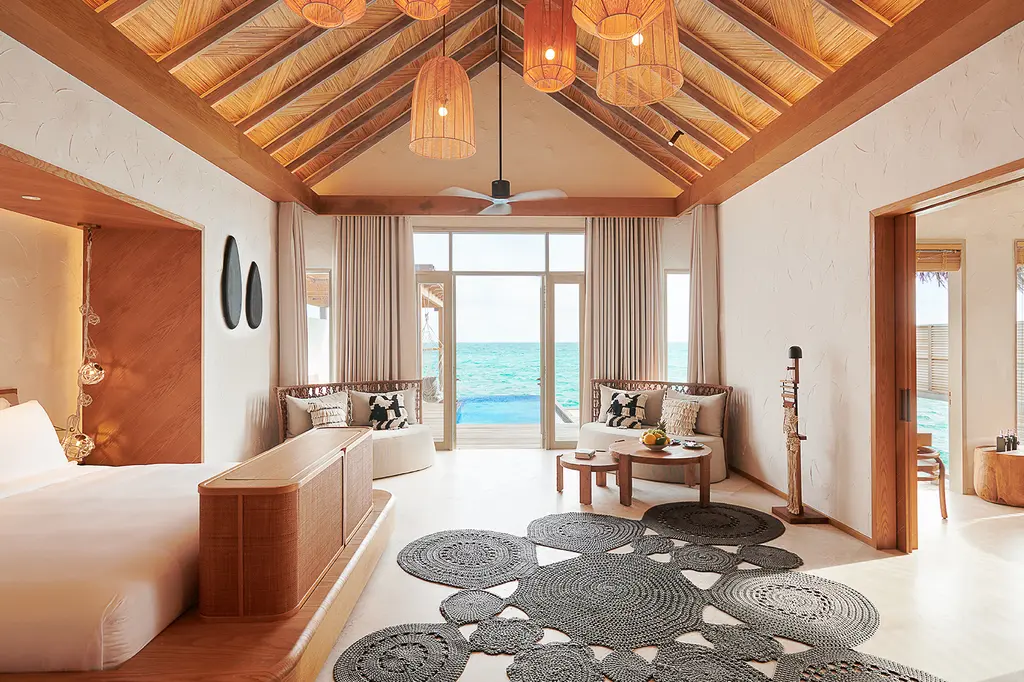 Sirru Fen Fushi – Private Lagoon Resort image 3